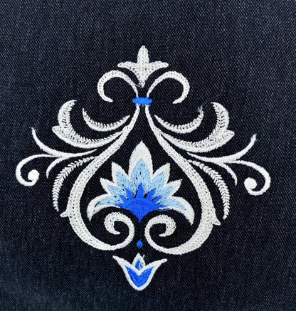 Coppola modello 'Pirandello' Ricamata fiore