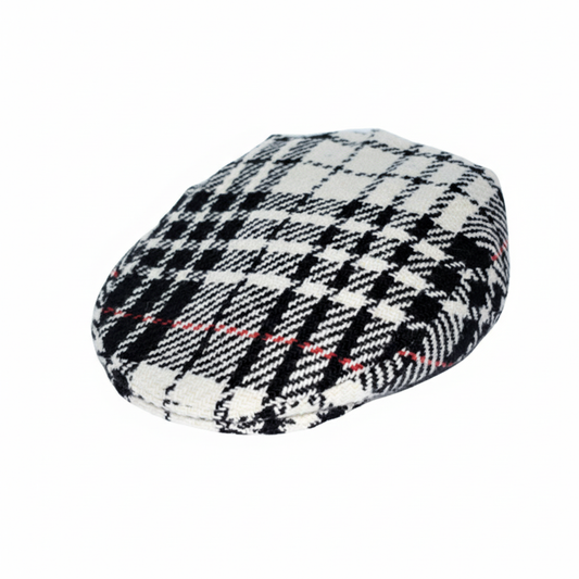 Coppola modello 'Pirandello' in Lana Quadro Bianco e Nero